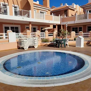 Funcional En Residencial Con Piscina En Inmejorable Ubicacion En Centro De La Isla Apartment