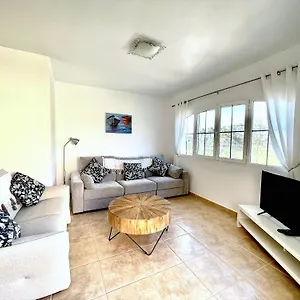 2 Bedroom On The Golf Course With Amazing Views Apartment